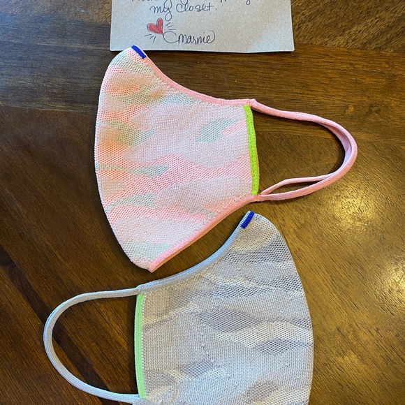 Rothy's Accessories Rothys Vguc Light Pink And Grey Camo Masks Sets